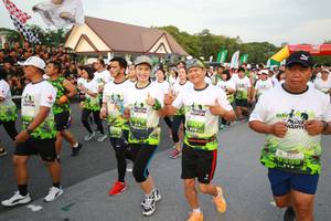 BIB: 
                            <button type="button" onclick="openModal(3530779)" class="btn btn-primary btn-sm float-right btn-popup" data-toggle="modal" data-target=".modal-high-quality">
                        <i class="fas fa-shopping-cart"></i> Add to Cart
                    </button>
                                            <button type="button" onclick="isThisMe(3530779, true)" class="btn btn-success btn-sm float-right btn-popup btn-isme hidden" data-toggle="tooltip" data-placement="bottom" title="นี่คือรูปของคุณใช่ไหม คลิกที่นี่เพื่อเอาเข้าอัลบั้ม">
                        <i class="fas fa-plus"></i> Add to album
                    </button>
                    <button type="button" onclick="isThisMe(3530779, false)" class="btn btn-warning btn-sm float-right btn-popup btn-isnotme hidden">
                        <i class="fas fa-ban"></i> Remove from album
                    </button>